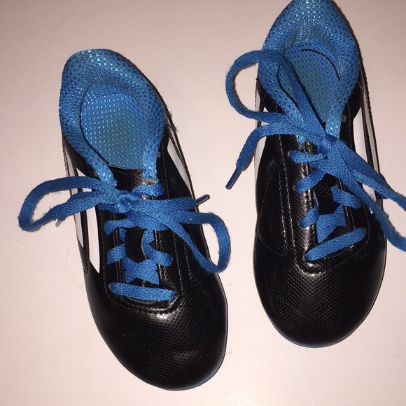 Adidas soccer cleats sz11 - Picture 5 of 6